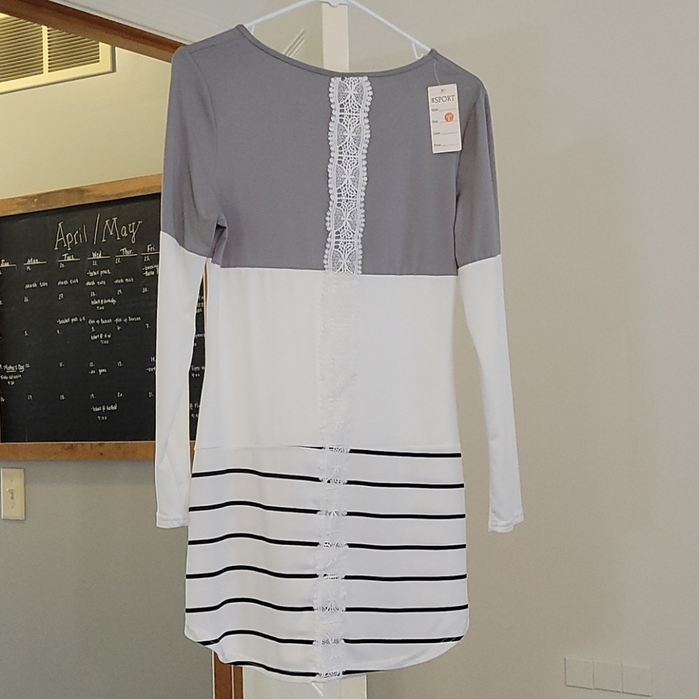 Top - Picture 2 of 2